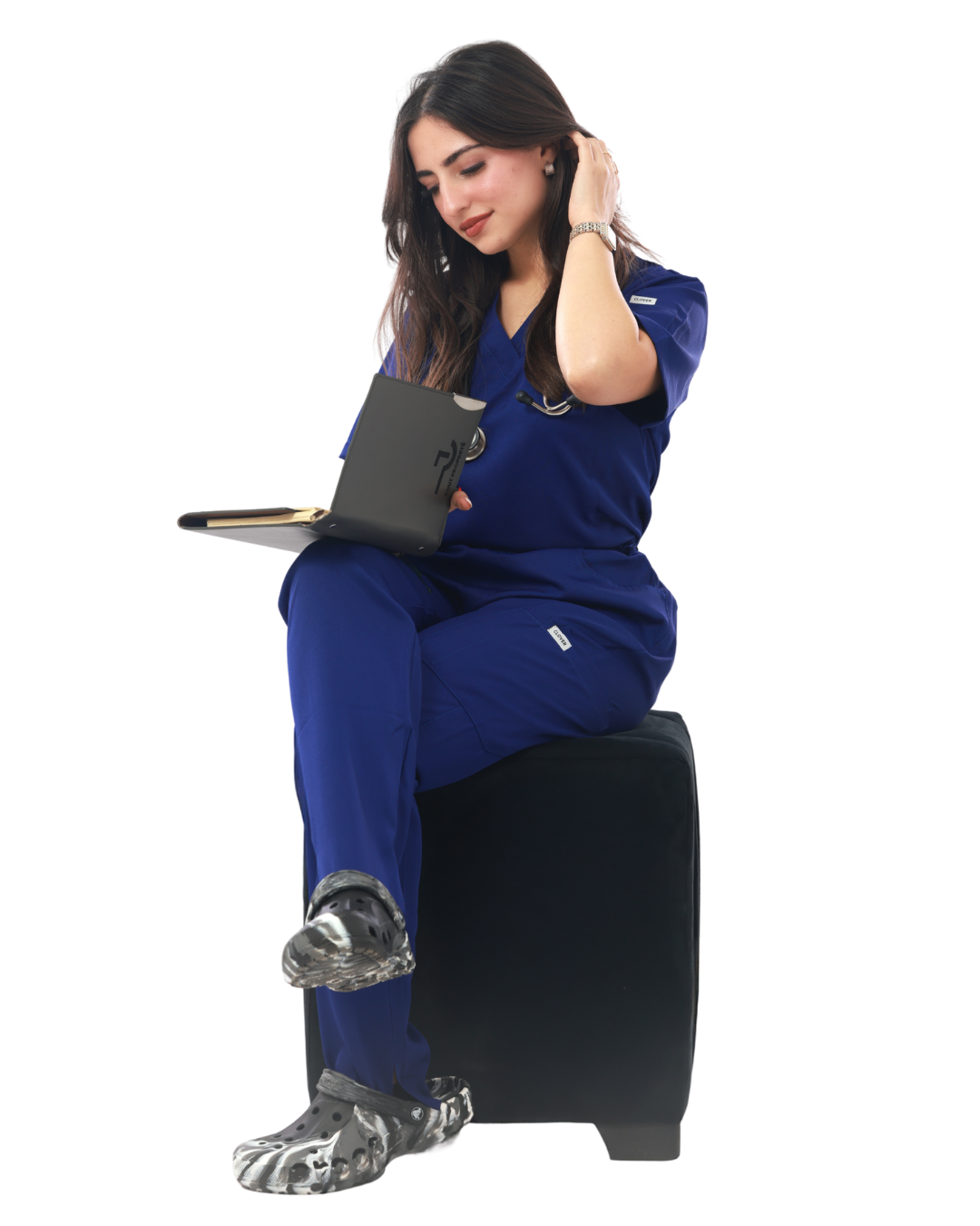 Image de Bleu Roi — Ensemble médical pour femme Clover Uniform à 4 poches (haut à col en V et pantalon cargo)